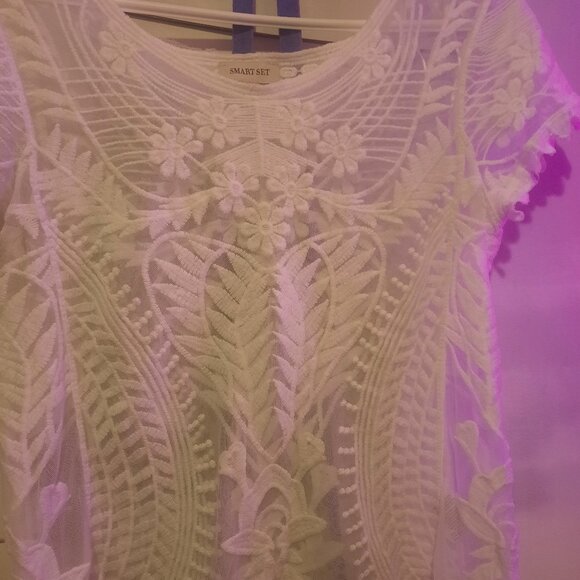 Floral white blouse - Picture 1 of 2